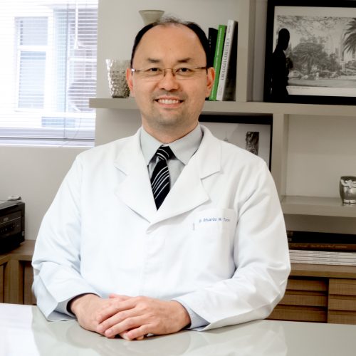 Dr. Eduardo Taromaru
